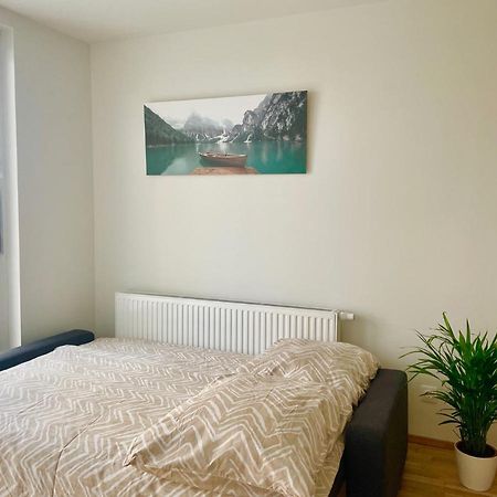 Apartamento Bright Modern Flat With Balcony Viena Exterior foto