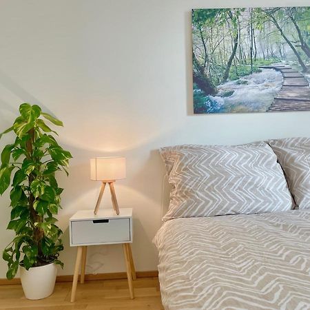 Apartamento Bright Modern Flat With Balcony Viena Exterior foto