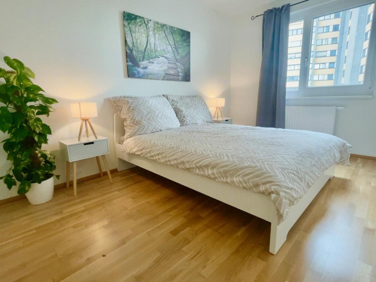 Apartamento Bright Modern Flat With Balcony Viena Exterior foto