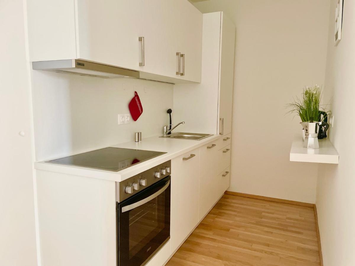Apartamento Bright Modern Flat With Balcony Viena Exterior foto