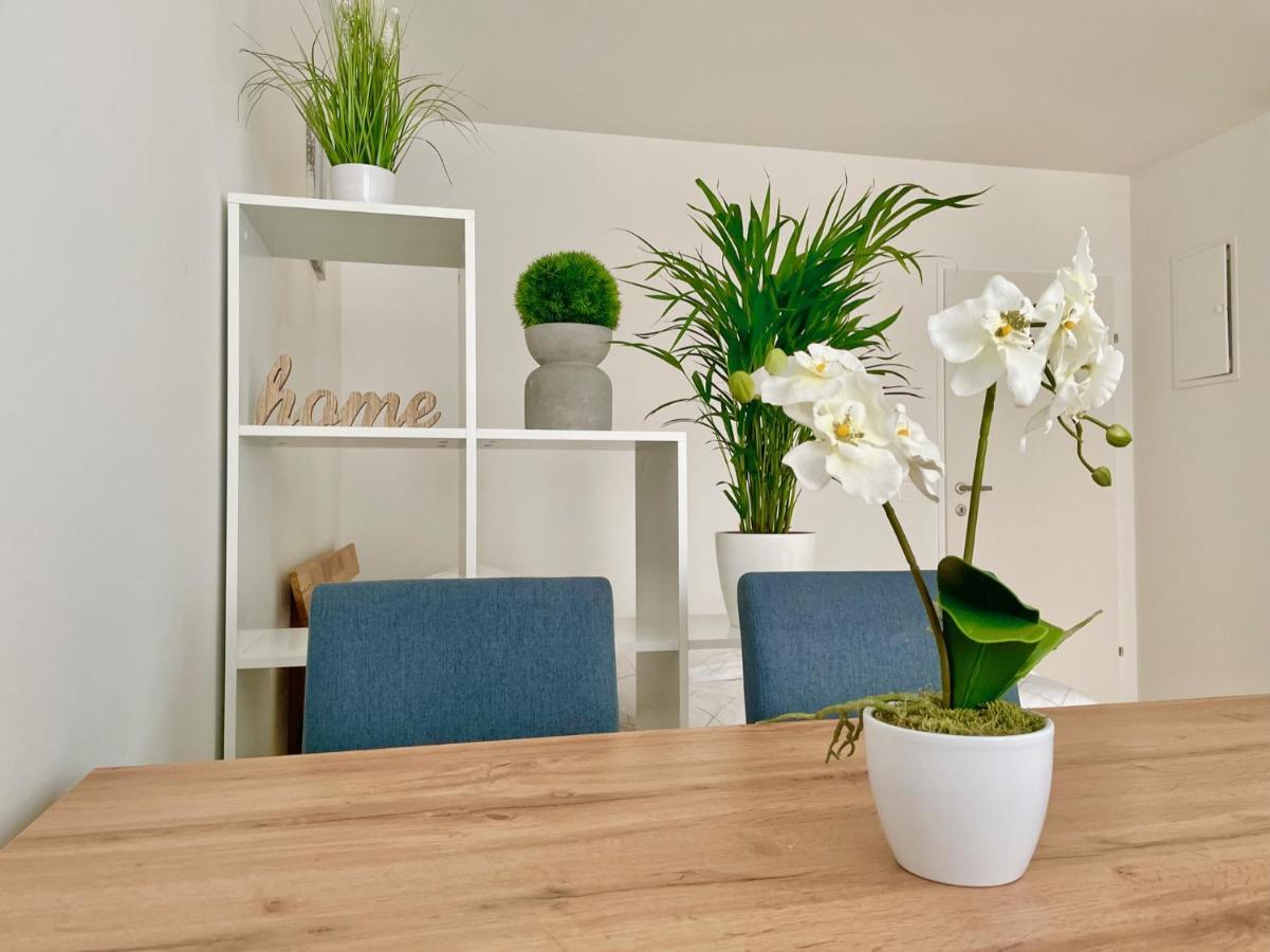 Apartamento Bright Modern Flat With Balcony Viena Exterior foto